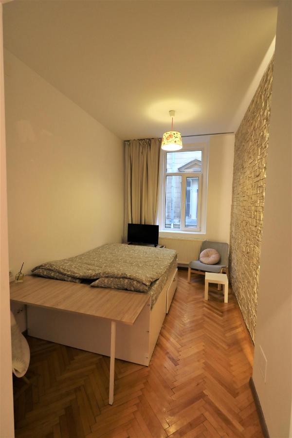 בוקרשט Cozy Old Town Apartment - Free Minibar מראה חיצוני תמונה