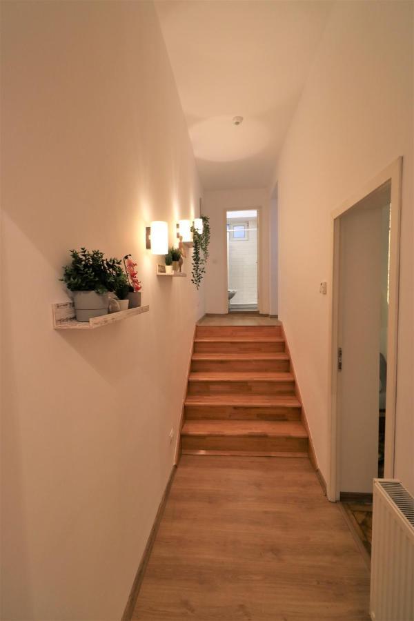 בוקרשט Cozy Old Town Apartment - Free Minibar מראה חיצוני תמונה