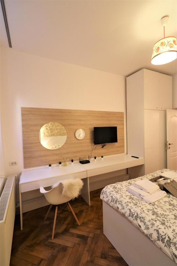 בוקרשט Cozy Old Town Apartment - Free Minibar מראה חיצוני תמונה