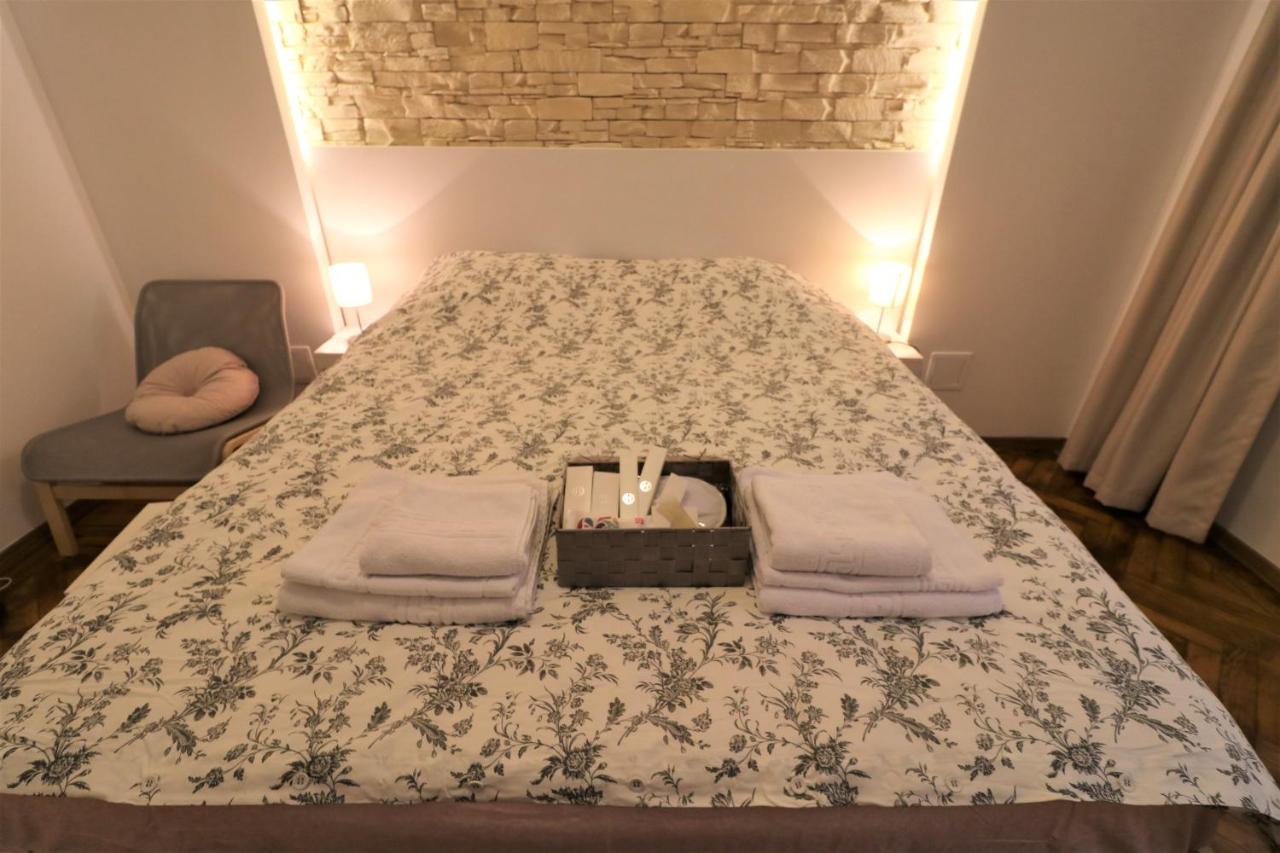 בוקרשט Cozy Old Town Apartment - Free Minibar מראה חיצוני תמונה